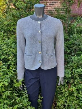 Abercrombie & Fitch Light Gray Knit Label Detail
